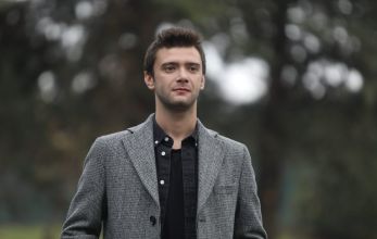 Турецкий сериал Любовь заставит плакать 15 серия 